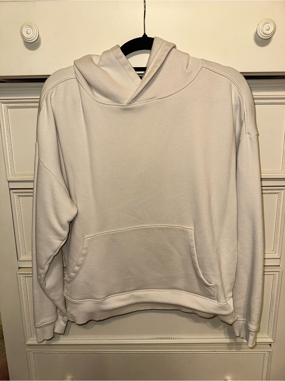 Universal thread hoodie